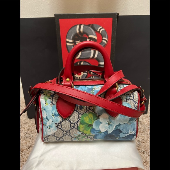Gucci Handbags - 🆕❤️💙Gucci Supreme Monogram Blooms Mini Boston💙❤️🆕